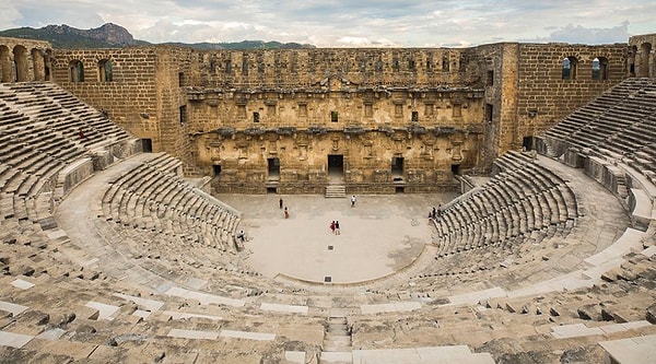 4. Aspendos Antik Tiyatrosu