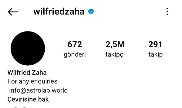 Okan Buruk'un eleştirilerinin ardından yıldız oyuncu Zaha'nın da Instagram profil fotoğrafını değiştirerek siyaha çevirdiği iddia edildi.