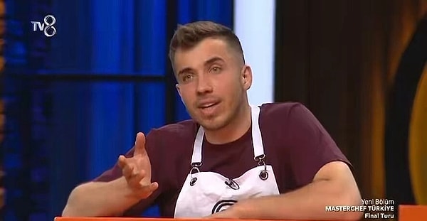 15. MasterChef'in dün akşamki bölümünde yine Deniz kaosu vardı. Rizeli yarışmacı Mehmet'in Deniz'e sözleri olay oldu. Sosyal medyada Deniz'e tepkiler yükseldi, Mehmet ise desteklendi.