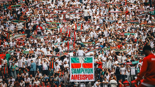 Hacıosmanoğlu'nun kongre sürecine giderken en çok konuşulan ve destek bulan açıklaması ise şüphesiz Amedspor'la ilgili yapmış olduğu konuşmaydı. Hacıosmanoğlu, "Amedsporla görüştük; Türkiye takımıyız, bu vatan bizim, spor barış kardeşliktir diyorlar. Biz bu eli niye boş bırakalım, biz de destek oluruz dedik. Hatta seçilirsem ilk onların maçın gideceğim dedim." şeklinde konuşmuştu.