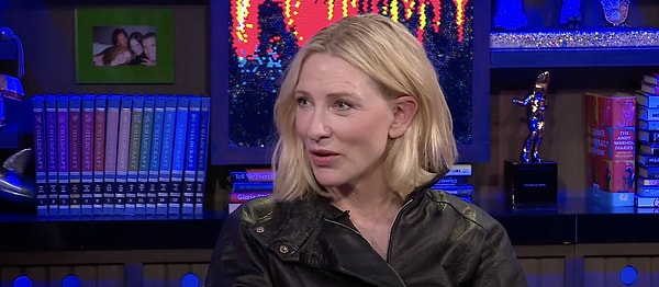 Cate Blanchett ise "Benimle dalga mı geçiyorsun?" diyerek "Hayır, hiç kimse o filmi yapmak için bana bir şey ödemedi" dedi.