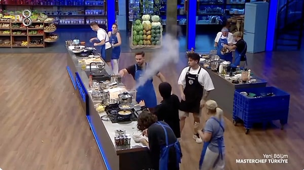 1. MasterChef Türkiye yeni başlamasına rağmen yarışmacıların shiplenmesine çoktan başlanmıştı bile. Beyza ve Onur'un birbirine yakıştırılmasının yanı sıra Muratcan'a da editler yapılmasının ardından yaşanan bir olay gündem oldu.