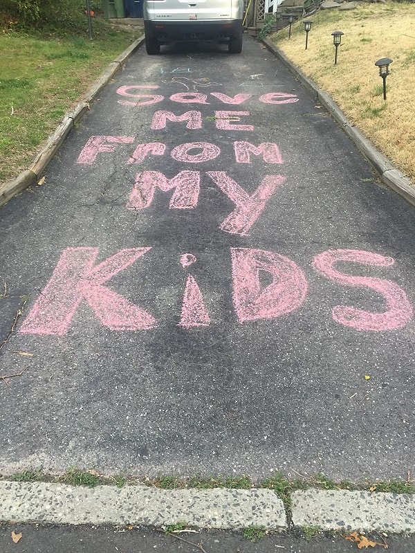 3. "Beni çocuklarımdan kurtarın."