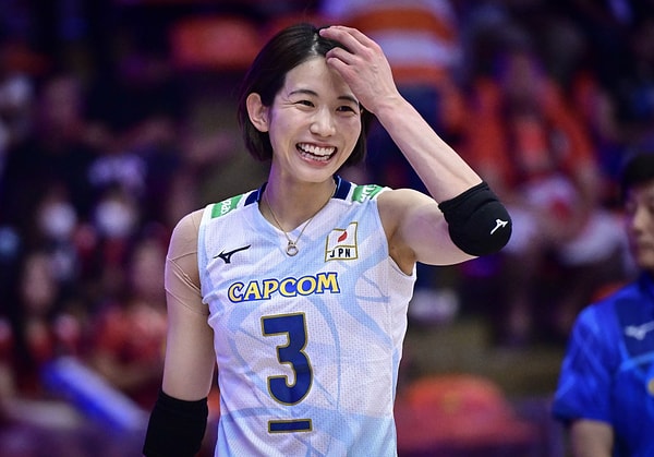 Henüz 28 yaşındaki Japon smaçör Sarina Nishida Koga ise sadece Japon milli takımını değil aktif voleybolculuk hayatını da Paris 2024 ile beraber noktalamış oldu.