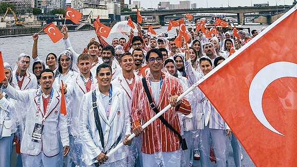 Atıcılık takımımızla sevindik, farklı branşlarda madalya sevinci yaşadık ancak olimpiyatların son gününe 64. sırada giriyoruz.