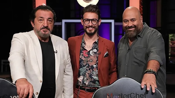 MasterChef Türkiye'nin yeni sezonunun ikinci haftası başladı. Yarışmacılar hırsla mücadelelerine devam ederken sosyal medyadan da izleyenlerden yorum alıyorlar.