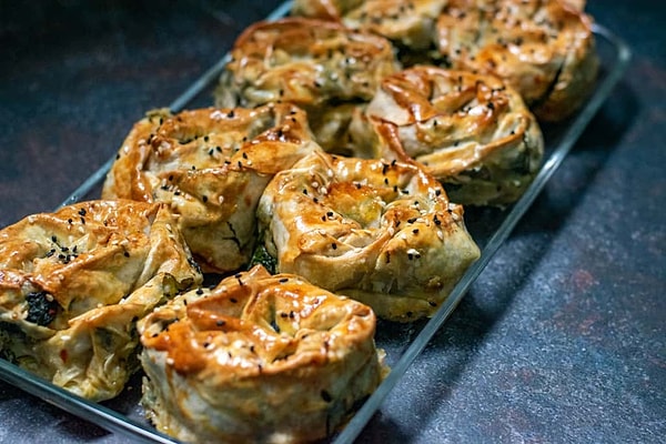 9. Ispanaklı Börek - Karışık Kızartma