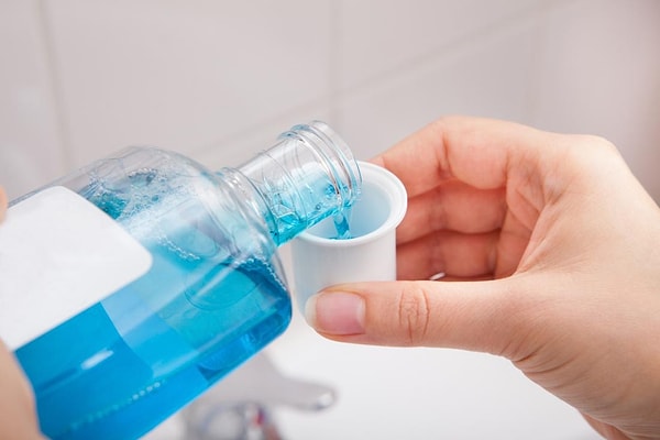 The dentist also advised that alcohol-free mouthwashes should be preferred.