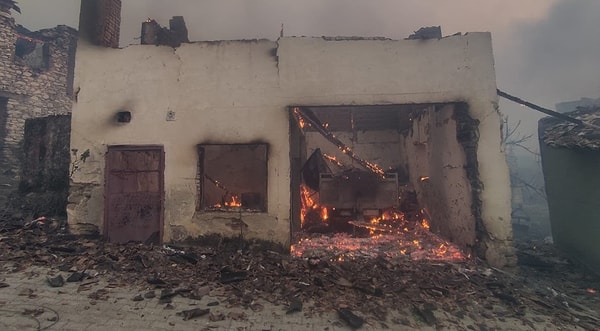 Bölgede Gördes'e bağlı Yeniköy ve Karayakup ile Salihli'ye bağlı Hacıhıdır, Kemer, Kale ve Kurttutan mahallelerindeki vatandaşlar tahliye edildi.