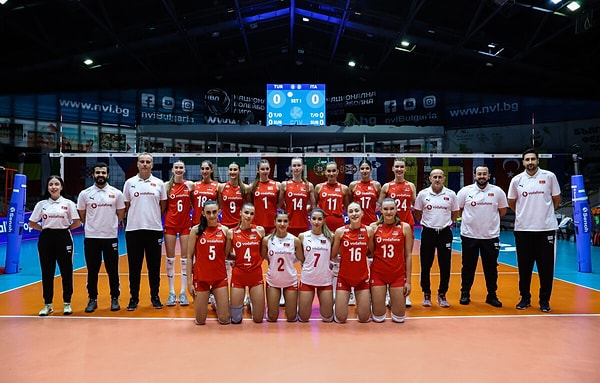 Bulgaristan’da düzenlenen U20 Avrupa Voleybol Şampiyonası'na büyük umutlarla giden takımımız turnuvadan tarihi bir başarı ile dönüyor.