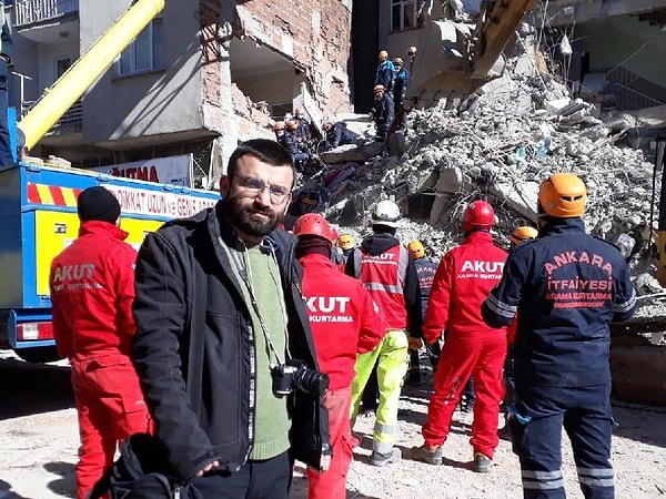 Sözcü Gazetesi'nden Evren Demirdaş, Elazığlı iş insanı Veysel Demirci'nin aldığı kamu ihaleleriyle ilgili yaptığı haber sonucunda Demirci tarafından hakaretlerin hedefi oldu.