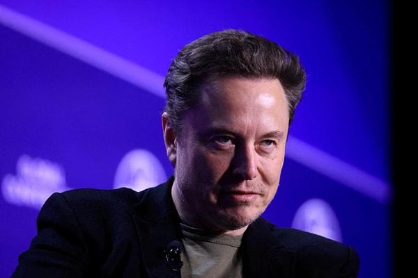 "Bakanlığın" kısa adı olan D.O.G.E., Musk'ın çok kez reklamını yaptığı popüler bir kripto para birimi olan Dogecoin'e gönderme şeklinde yorumlandı.