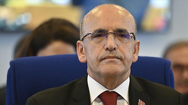 Dün akşam “Mehmet Şimşek istifa etti” iddiası gündeme bomba gibi düşmüştü.