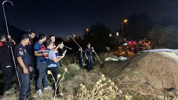 Narin'i bulmak için yer altı görüntüleme cihazı getirildi. Ekipler yer altı görüntüleme cihazı ile samanlığa lazer tutarak görüntüleri inceledi. Arama çalışması sonucunda Narin'e ait bir ize rastlanmadı.