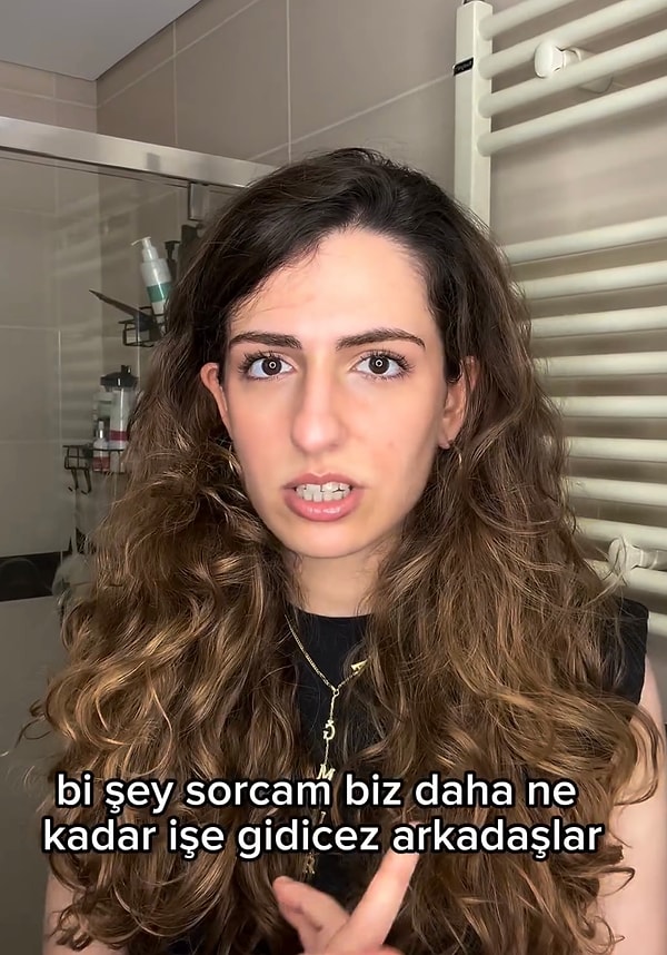 İşini sevmesine rağmen “Birkaç hafta evde mi otursak?” düşüncesinden kurtulamadığını anlatan Akşahin’e “Millet nasıl 30-40 yıl çalışıyor?” yorumları geldi.