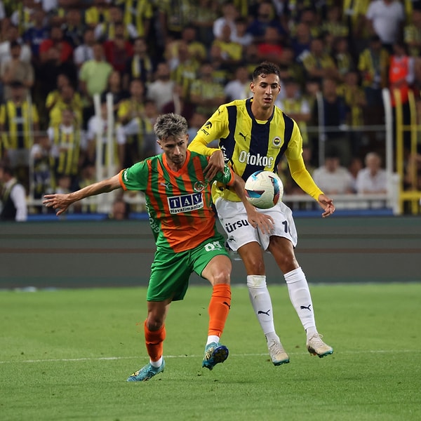 Evinde Alanyaspor ile kozlarını paylaşan sarı-lacivertliler, ilk yarısını 1-0 kapadığı mücadeleden 3-0'lık galibiyetle ayrıldı.