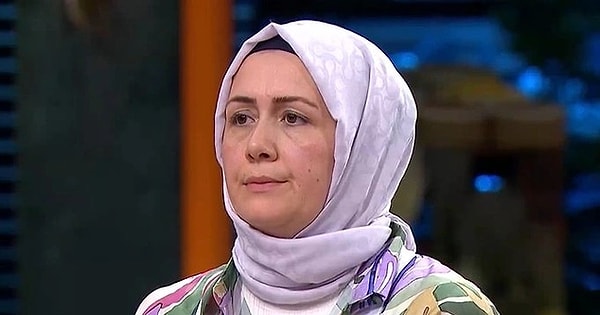 MasterChef Türkiye'nin son eleme potasında bireysel dokunulmazlık kazanan Kaan'ın yemekleri geçen Zübeyde'yi haksız yere potaya sokması kısa sürede gündem olurken, Kaan'ın bu konuda kendini savunamaması resmen şoke etti.