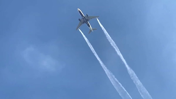 Acil bir durumda eğer zaman çok kritikse, pilotlar yakıtı boşaltmak yerine fazla ağırlıkla inişi tercih edebilirler.