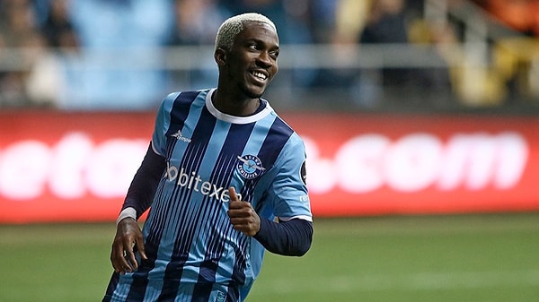 Süper Lig'e Adana Demirspor ile dönen Onyekuru, buradan Suudi Arabistan'ın Al Fahya takımına transfer oldu. Onyekuru'nun tekrar Türkiye'ye döneceği konuşuluyor.