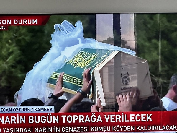 "Olmaz olsun böyle gelenek" diye isyan eden Gürses, "Bir kız çocuğunun hayattaki tek amacı evlenmek mi? Ya ölecek ya da evlenecek o zaman kızlarımız! Batsın örfünüz, töreniz" diyerek tepkisini dile getirdi.