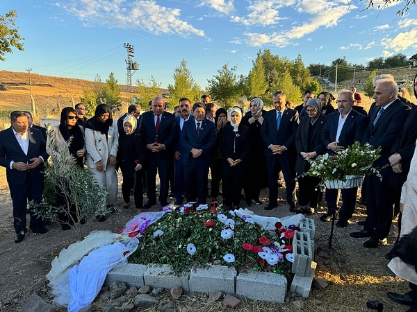 Narin’in mezarına ise bugün Ankara’dan ziyaretçiler geldi.