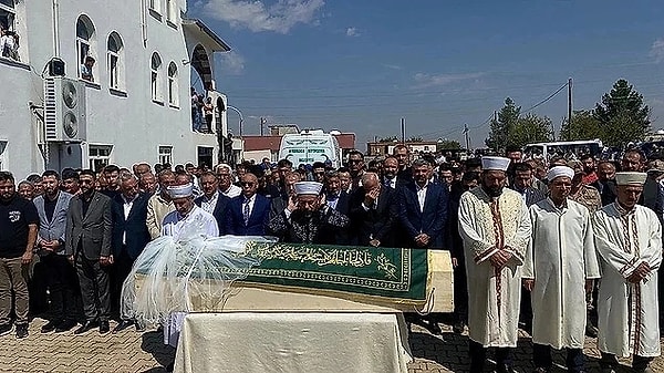 Diyarbakır’ın Bağlar ilçesine bağlı Tavşantepe Mahallesi’nde 21 Ağustos günü kaybolan 8 yaşındaki Narin Güran'dan 19 gün sonra acı haber gelmişti.