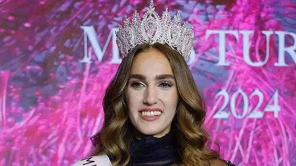 Miss Turkey 2024 yarışmasında 20 güzel arasından birinci seçilen isim İdil Bilgen olmuştu hatırlarsanız. İdil Bilgen'in birinciliği sosyal medyada çok eleştirilirken ünlü güzel eleştiriler hakkında ilk açıklamasını da geçtiğimiz saatlerde yapmıştı.