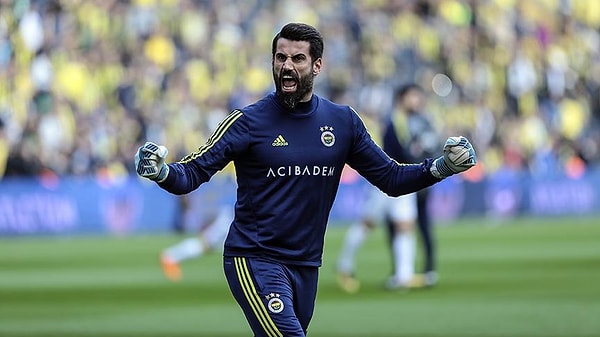 Volkan Demirel, Fenerbahçe'ye transfer olduğu Kartalspor'da forma giyerken Galatasaray'da o dönem başkanlık koltuğunda oturan Mehmet Cansun'dan teklif aldığını dile getirdi.