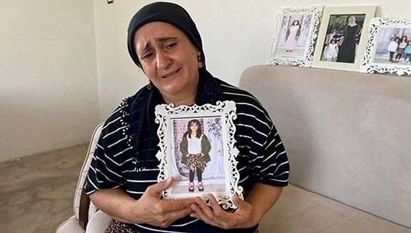 Adli Tıp, 8 yaşındaki Narin'in ölüm nedenini açıkladı. Narin'in boğularak öldürüldüğü tespit edildi.