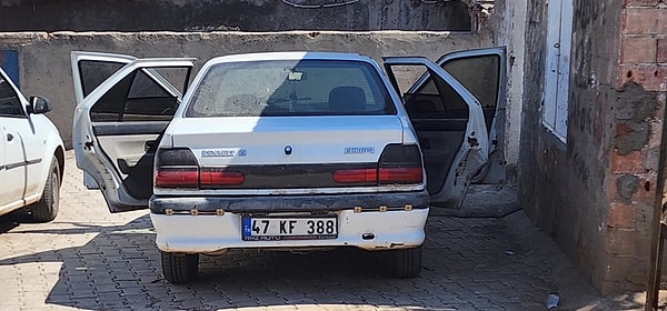 Narin’le ilgili ortaya çıkan DNA izleri, cinayetin nasıl işlendiğine ilişkin bilgiler vermeye başladı. Narin’e ait DNA’ların amca Salim’in ellerinde, araç direksiyonunda ve aracın ön koltuğunda çıkması, cinayetin araç içinde işlendiği ihtimalini de güçlendirdi.