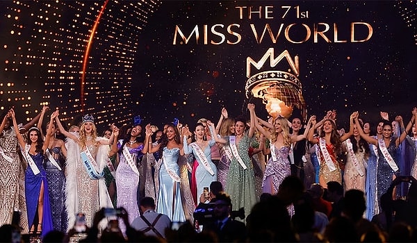 Ne diyorsunuz? Şimdi daha iyi anlaşılıyor mu İdil Bilgen'in neden Miss Turkey seçildiği ve Miss World'de bizi temsil etmesine karar verildiği? Hadi yorumlarda buluşalım!