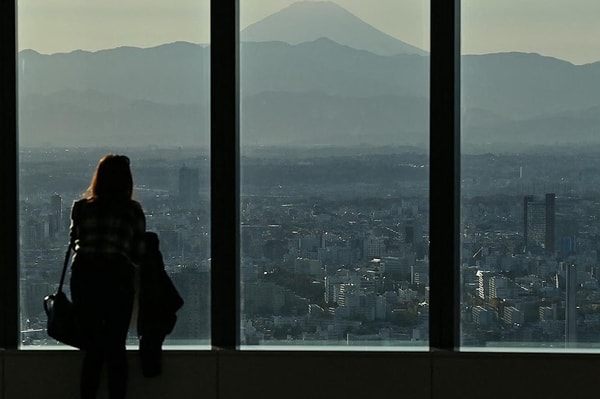 Japonya’da kırsal kesimde yaşayan bekar erkeklerin sayısı, bekar kadınlardan yüzde 20 daha fazla. Özellikle bazı vilayetlerde bu fark yüzde 30’lara kadar çıkıyor.