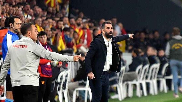 Arda Turan, geçtiğimiz yıl şampiyon olarak Süper Lig'e çıkarttığı Eyüpspor'la lige de hızlı bir başlangıç yaptı.