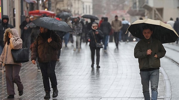 Güneydoğu Anadolu Bölgesi: Yağışların, Batman ve Siirt çevreleri ile Diyarbakır'ın kuzey kesimlerinin yerel olmak üzere kuvvetli olması bekleniyor.