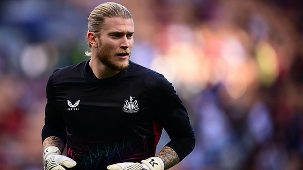 Liverpool'dan kiralık olarak geldiği Beşiktaş'ta iyi bir dönem geçirmeyen Karius daha sonra Newcastle ve Union Berlin formaları giymişti.