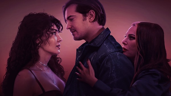 Çağatay Ulusoy, Ebru Şahin ve Şenay Gürler'in başrolde oynadığı 'Tam Bir Centilmen' filmi bugün (26 Eylül) Netflix'te yayınlandı.