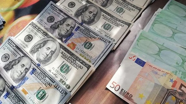 Hesaplamalara göre Hazine garantili dış borç stoku 16.6 milyar dolar olarak hesaplandı. Kamu net borç sotku 6 trilyon 337 milyar lira olarak ifade edildi.