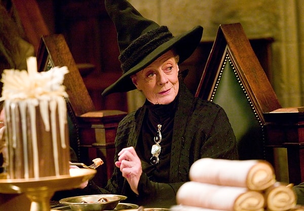 The outpouring of tributes from fans, co-stars, and fellow actors reflects the profound impact Maggie Smith had on generations of viewers.