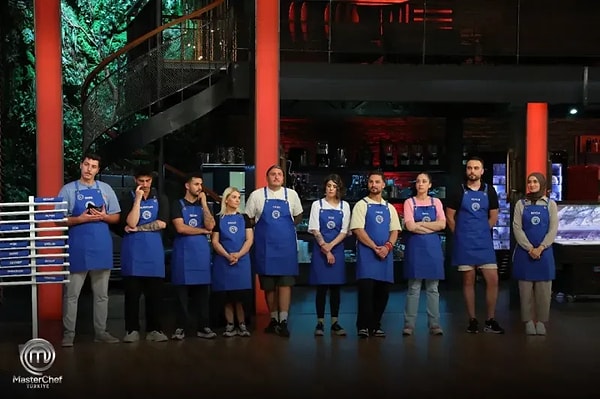 Son derece eğlenceli bir sezon olan MasterChef'te yarışmacılar arasındaki arkadaşlık bağı da büyük beğeni topluyor.