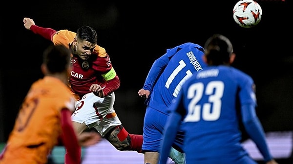 Osimhen ve Ziyech'ten yoksun bir şekilde Letonya deplasmanına giden Galatasaray, 2-0 öne geçmesine rağmen sahadan 1 puanla ayrılabildi.