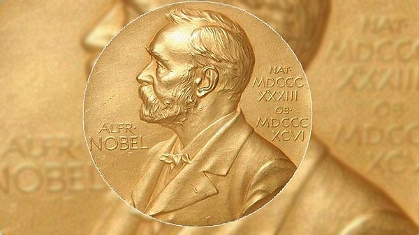 2002 yılında bir solucanın beynindeki 302 nöronu haritalandıran bilim insanları Nobel Ödülü kazanmıştı. Son yapılan sinek beyni araştırması ise önümüzdeki dönem Nobel ödüllerine aday gösterilebilir.