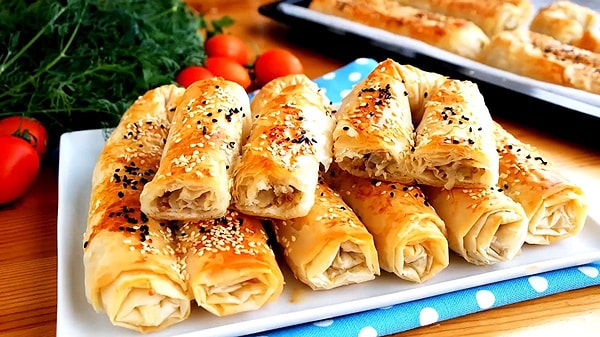 1. Lezzet Bombası: İki Farklı Börek