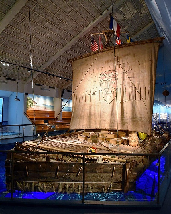 2. Norveçli kaşif Thor Heyerdahl'ın Kon-Tiki salı