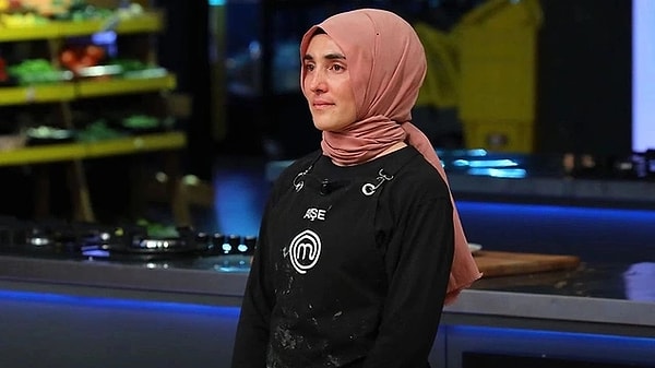 Son eleme potasından çıkamayıp MasterChef'e veda eden Ayşe Ekiz'in elenmesi herkesi çok üzmüştü. Afyon'da hayvancılık yapan Ayşe'ye Acun Ilıcalı'nın ev aldığı iddiaları sosyal medyada dolaşırken o iddiaya Ayşe'den yanıt geldi.