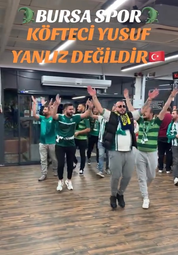 Destek paylaşımlardan biri de Bursaspor taraftarlarından geldi.