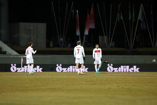 54'te Hakan Çalhanoğlu'nun penaltıdan bulduğu gol iptal edildi. Peki neden?