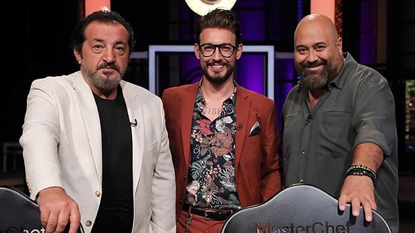 MasterChef Türkiye'nin en dikkat çeken jüri üyelerinden biri olan Somer Sivrioğlu, hem başarılarıyla hem de özel yaşamıyla sıklıkla gündemde yer alıyor.