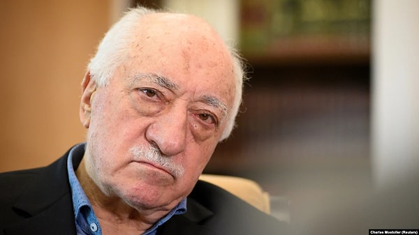 Fethullahçı Terör Örgütü (FETÖ) lideri Fetullah Gülen'in dün gece 21.20'de öldüğü bilgisi geçildi.