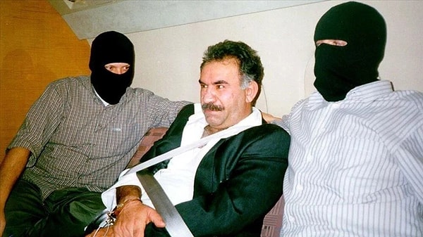 25 yıldır cezaevinde bulunan Abdullah Öcalan'a başta "vatana ihanet" suçunu düzenleyen 125. madde kapsamında idam cezasına çarptırılmıştı. Fakat o dönem MHP'nin de içinde bulunduğu koalisyon hükümetinin idam cezasını kaldırmasıyla bu ceza ağırlaştırılmış müebbete dönmüştü.