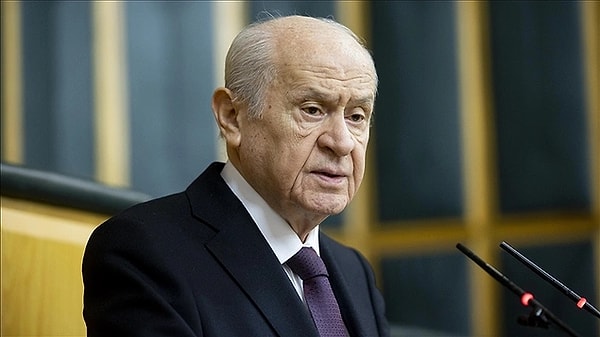 MHP Genel Başkanı Devlet Bahçeli, Ankara’da düzenlenen saldırı sonrasında Twitter’dan açıklamada bulundu. Bahçeli, şehitlere başsağlığı diledi ve saldırıların milli birliğimize zarar veremeyeceğini söyledi.